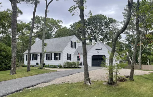 Centerville, MA 02632,863 Bumps River Road