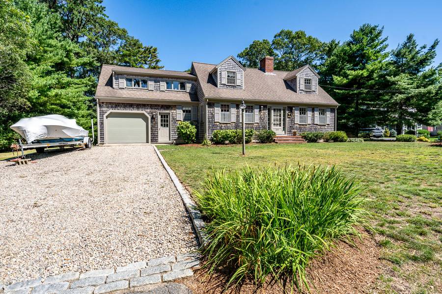 104 Cherry Tree Road, Cotuit, MA 02635