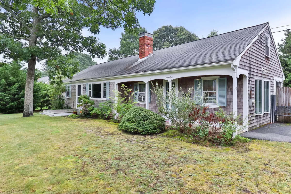 West Yarmouth, MA 02673,17 Warbler Lane