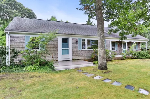 West Yarmouth, MA 02673,17 Warbler Lane