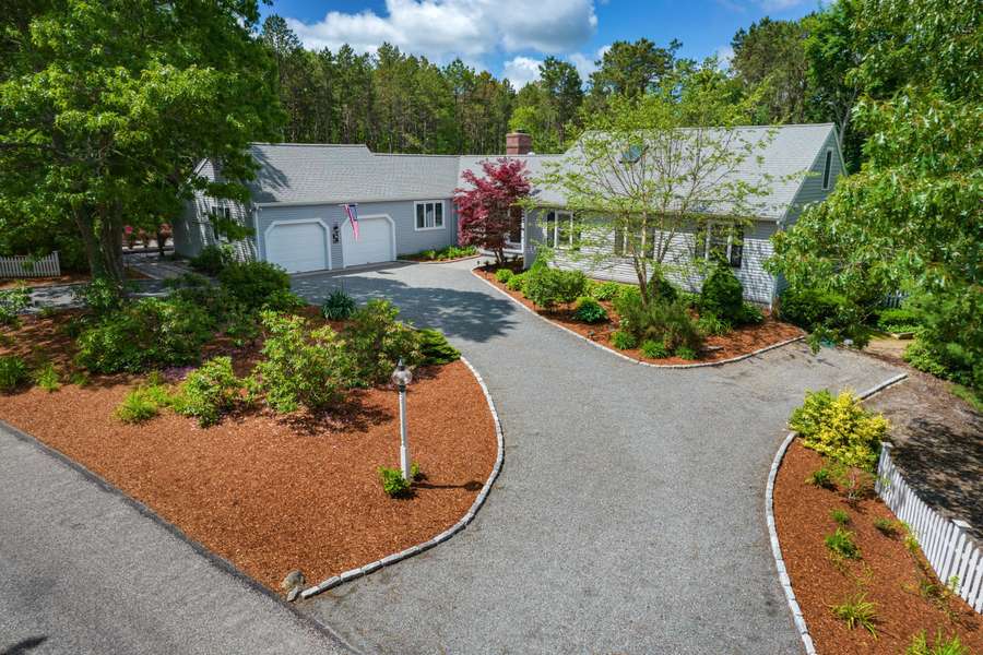 508 Cotuit Bay Drive, Cotuit, MA 02635