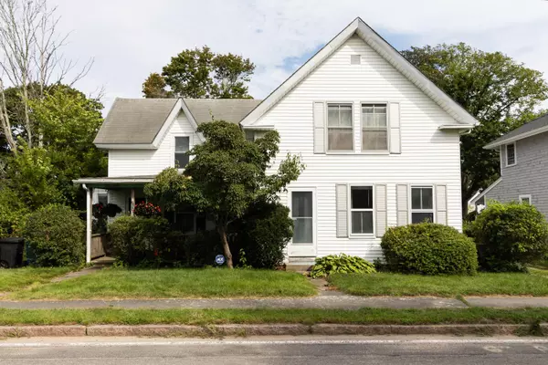 30 Shore Street, Falmouth, MA 02540