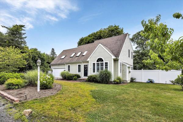 East Falmouth, MA 02536,25 Pires Way