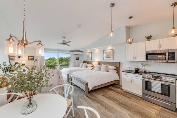 North Truro, MA 02652,132 Shore Road #28