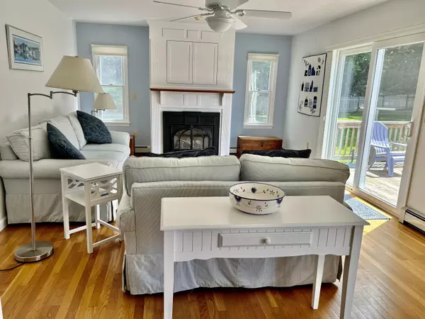 West Dennis, MA 02670,24 Fisk Street