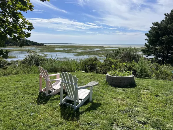 Wellfleet, MA 02667,60 5th Avenue