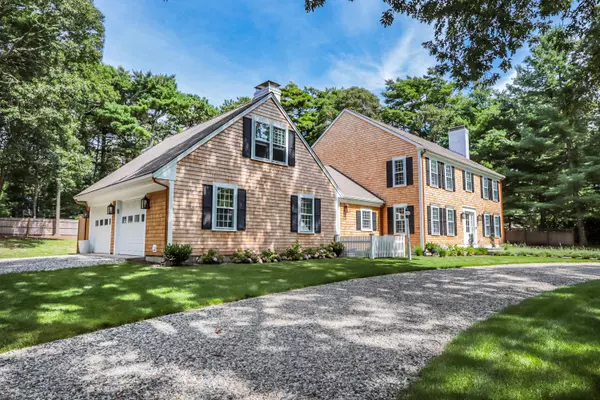 Osterville, MA 02655,146 Chine Way