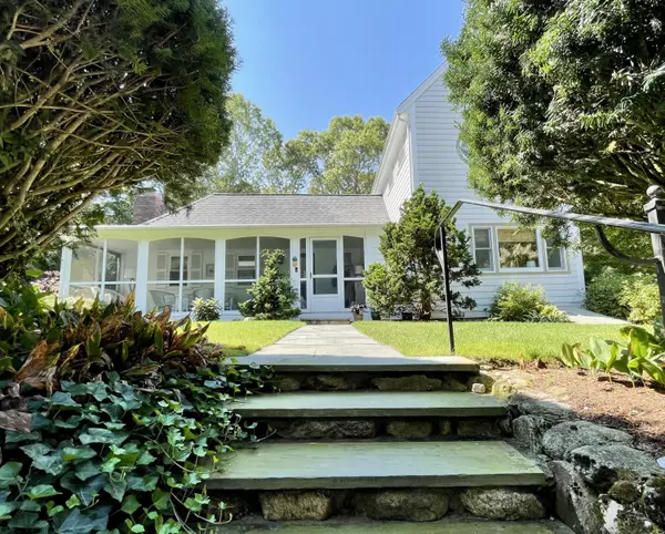Centerville, MA 02632,100 Bay Lane