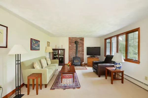 North Falmouth, MA 02556,33 Cameron Road