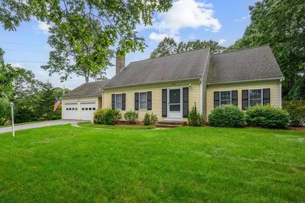 329 Oakmont Road, Cummaquid, MA 02637