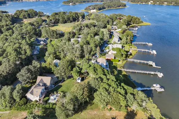 West Dennis, MA 02670,104 Cove Road