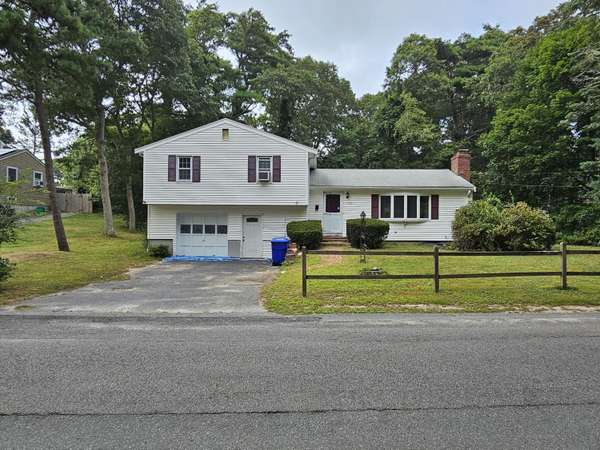 Buzzards Bay, MA 02532,33 Cypress Street