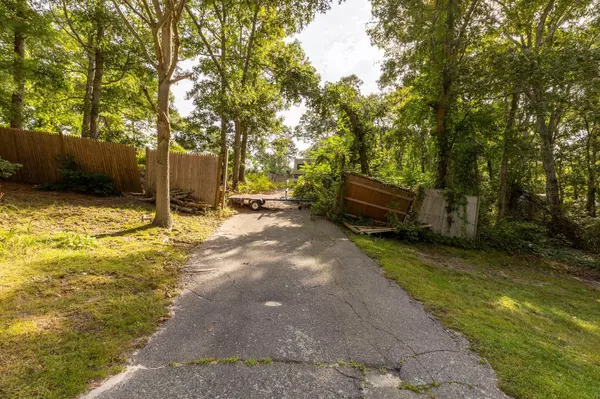 Centerville, MA 02632,306 Lake Elizabeth Drive