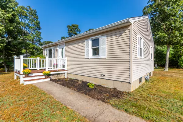 51 Standish Avenue, East Wareham, MA 02538