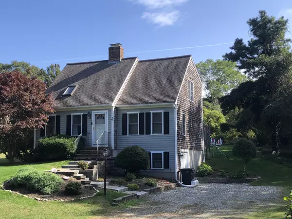 16 Cottonwood Lane, Centerville, MA 02632