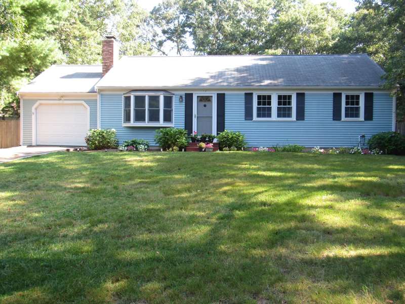 24 Garth Court, Centerville, MA 02632