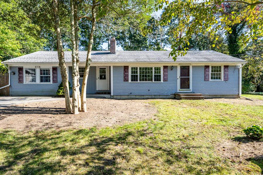 1090 Santuit-Newtown Road, Cotuit, MA 02635