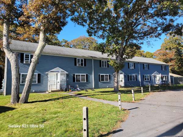 Centerville, MA 02632,942 West Main #1-13