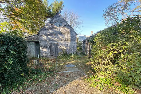 South Yarmouth, MA 02664,39 Old Main Street