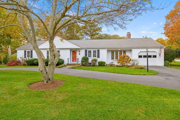 9 Ansel Howland Road,  Centerville,  MA 02632