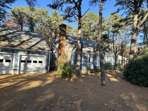 Eastham, MA 02642,40 Woodland Way