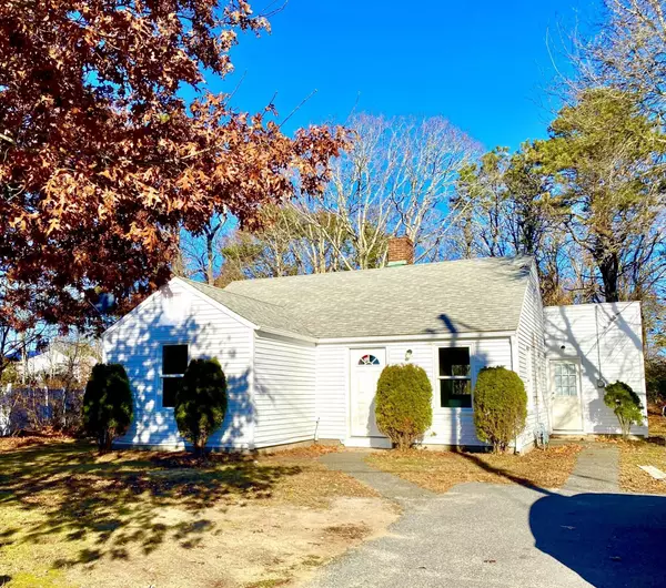 5 GENERAL PATTON Drive, Hyannis, MA 02601