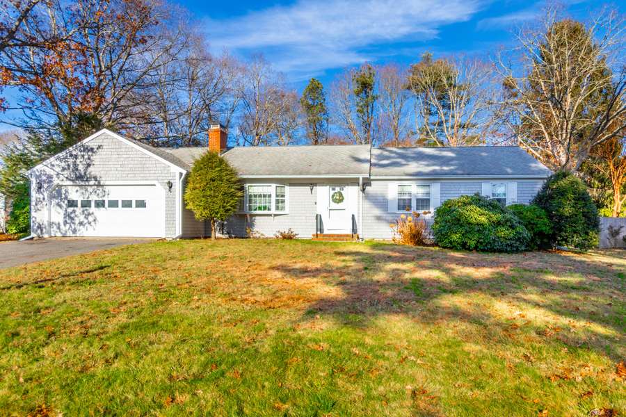 22 Lazarus Lovell Road, Centerville, MA 02632