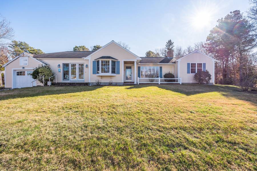 10 Monument View Road, East Dennis, MA 02641