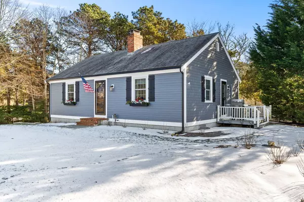 9 Mohegan Lane, Yarmouth Port, MA 02675