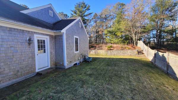 Forestdale, MA 02644,3 Crosshill Road