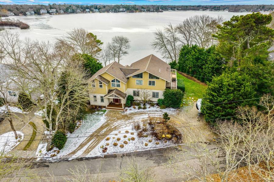 365 Lakeside Drive, Centerville, MA 02632