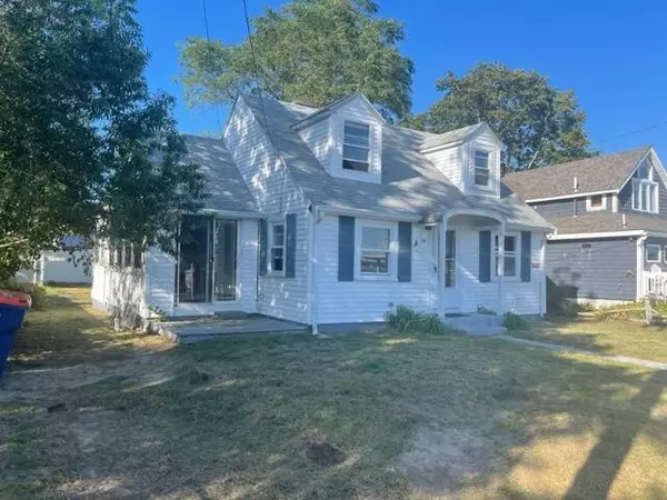 38 Wankinquoah Avenue, Wareham, MA 02571