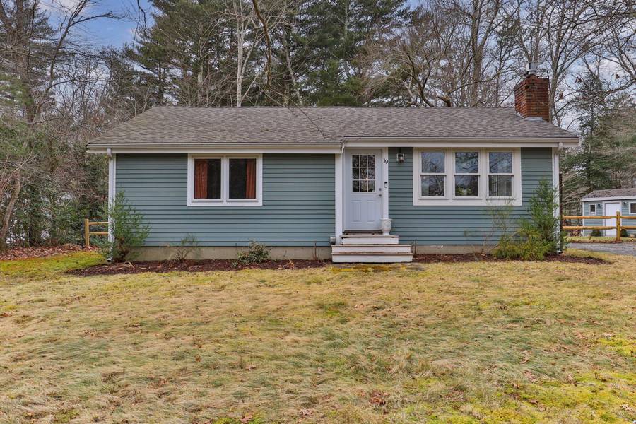 19 Guild Road, Forestdale, MA 02644