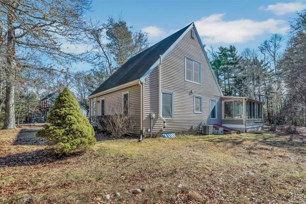 Forestdale, MA 02644,18 Artisan Way