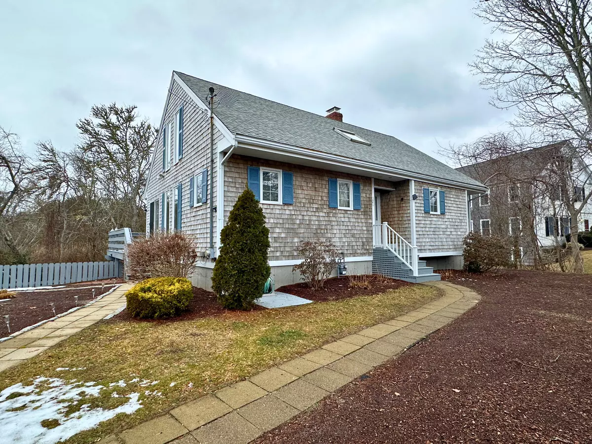 South Dennis, MA 02660,121 Main Street
