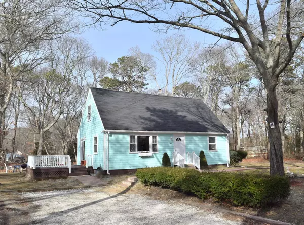 140 Mitchells Way, Hyannis, MA 02601