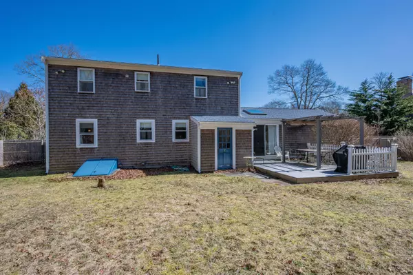 Centerville, MA 02632,99 Longview Drive