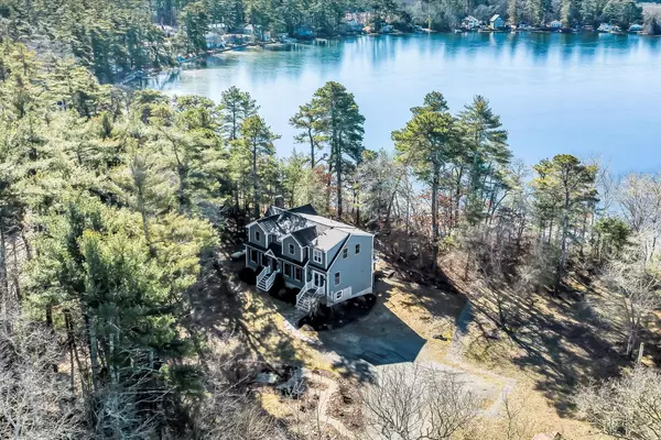 West Wareham, MA 02576,2 Blackmore Pond Way