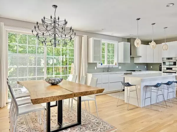 South Yarmouth, MA 02664,11 South West Drive