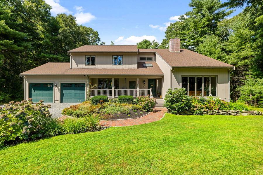 13 Indian Cove Road, Marion, MA 02738