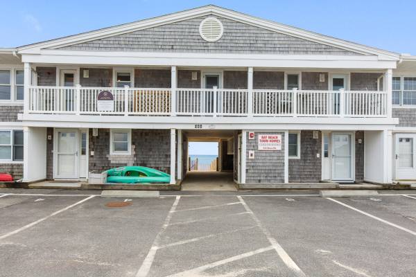 Truro, MA 02666,544 Shore Road #4