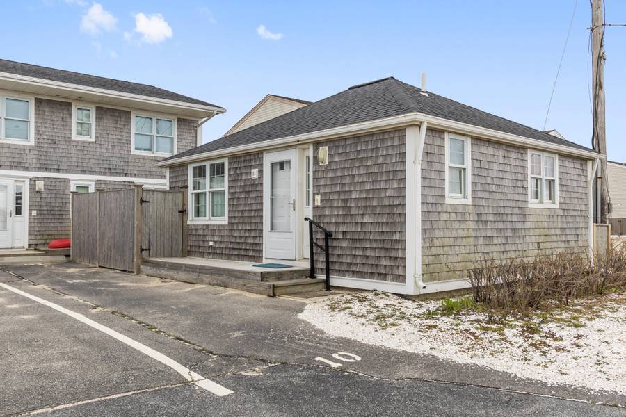 544 Shore Road #10, Truro, MA 02666