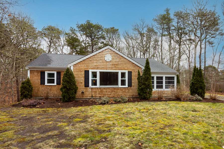 12 Quaker Lane, Brewster, MA 02631