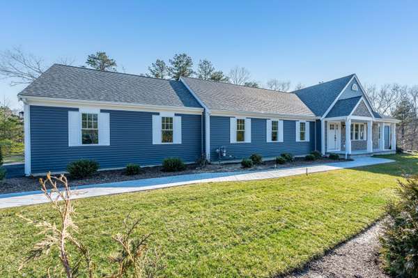 17 Silver Leaf Lane, Mashpee, MA 02649