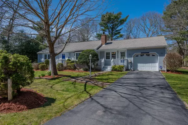 16 Hadrada Lane, Centerville, MA 02632