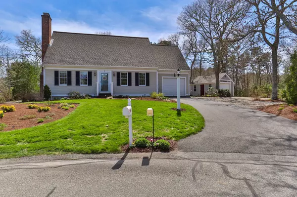 8 Teaberry Avenue, Harwich, MA 02645