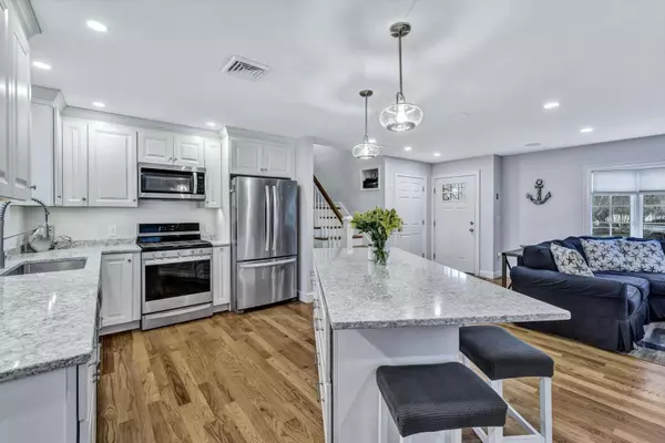 South Dennis, MA 02660,19 Mayfair Road