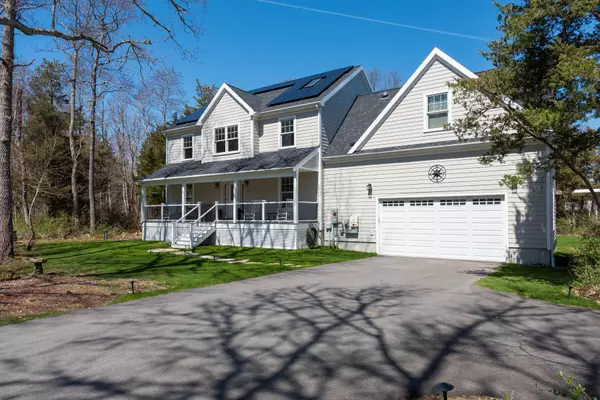 2 Millbank Road, Mattapoisett, MA 02739