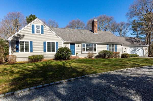 Cotuit, MA 02635,89 Screecham Way