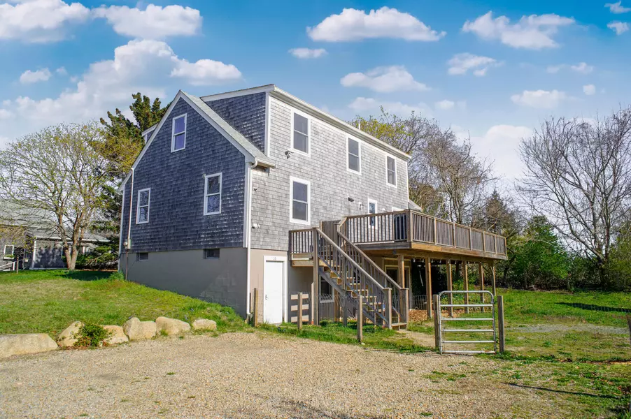 16 Franklin Avenue, Oak Bluffs, MA 02557